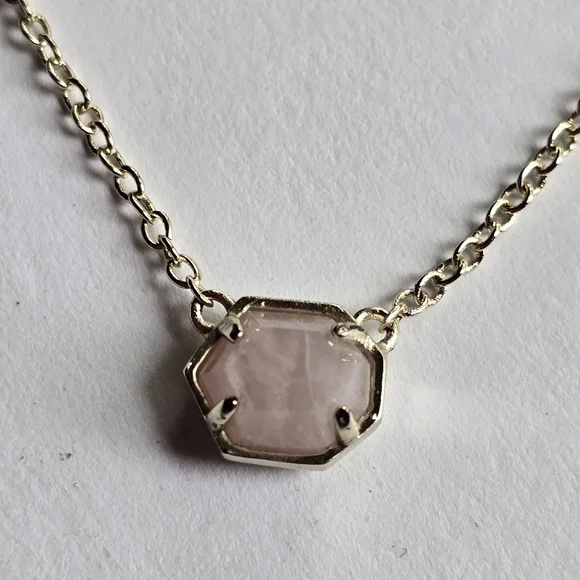 Kendra Scott Davie Rose Quartz Necklace - Picture 7 of 9